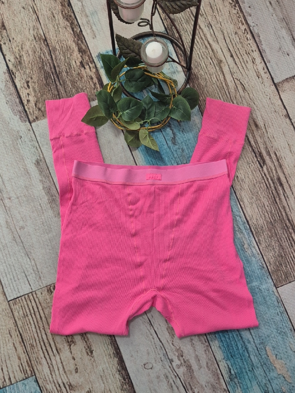 Skims Pink Ribbed Leggings